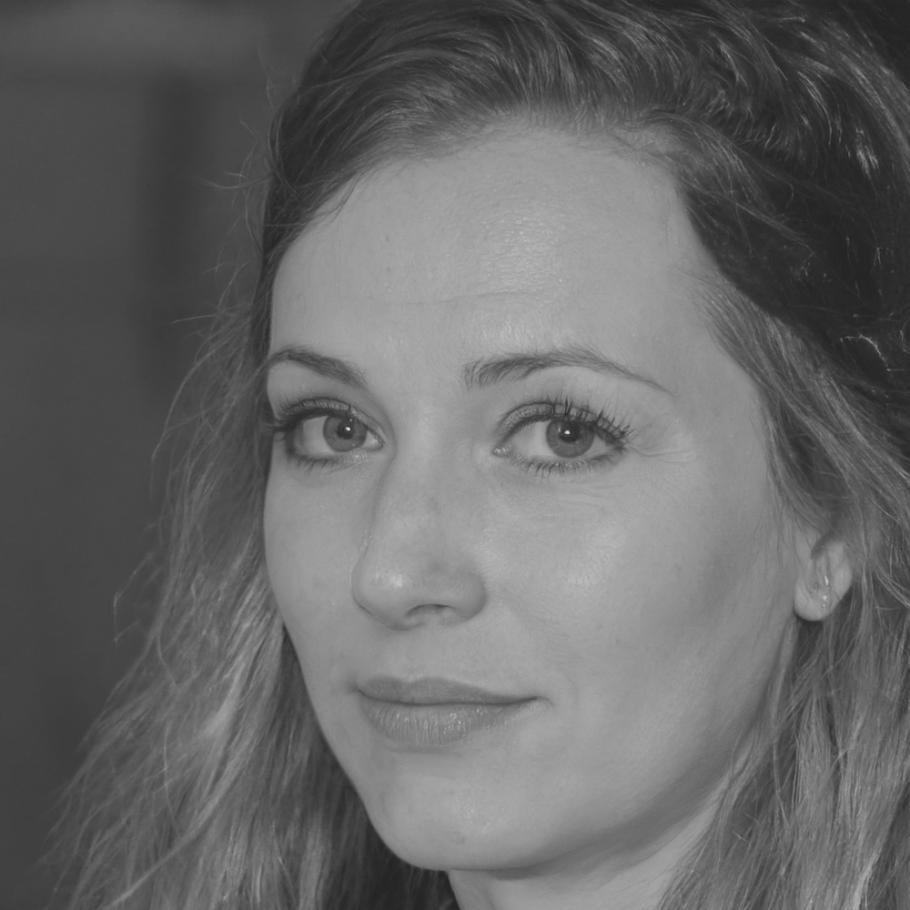 Dr. Sarah Müller, Leiterin Finanzanalyse